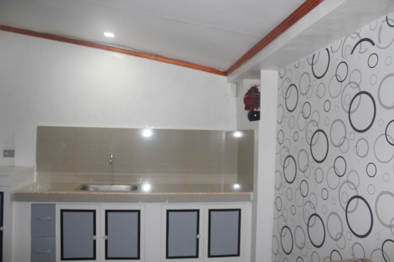 J'S Backpackers Hostel Davao Экстерьер фото